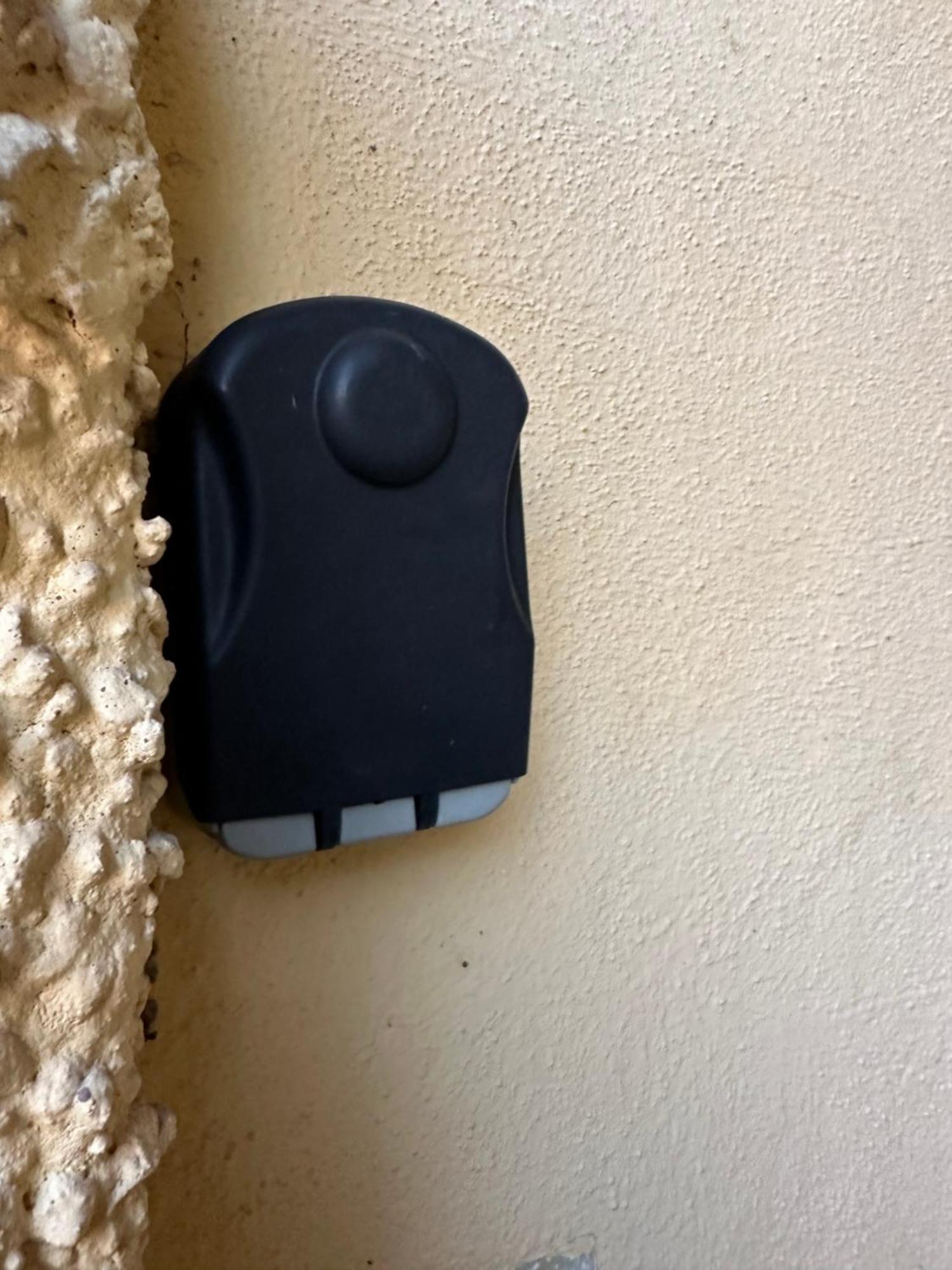 Triplex Piscina Churrasqueira Lava E Seca Wi-Fi E 2 Tvs Em Condominio Com 90M2 No Centro De Убатуба Екстериор снимка