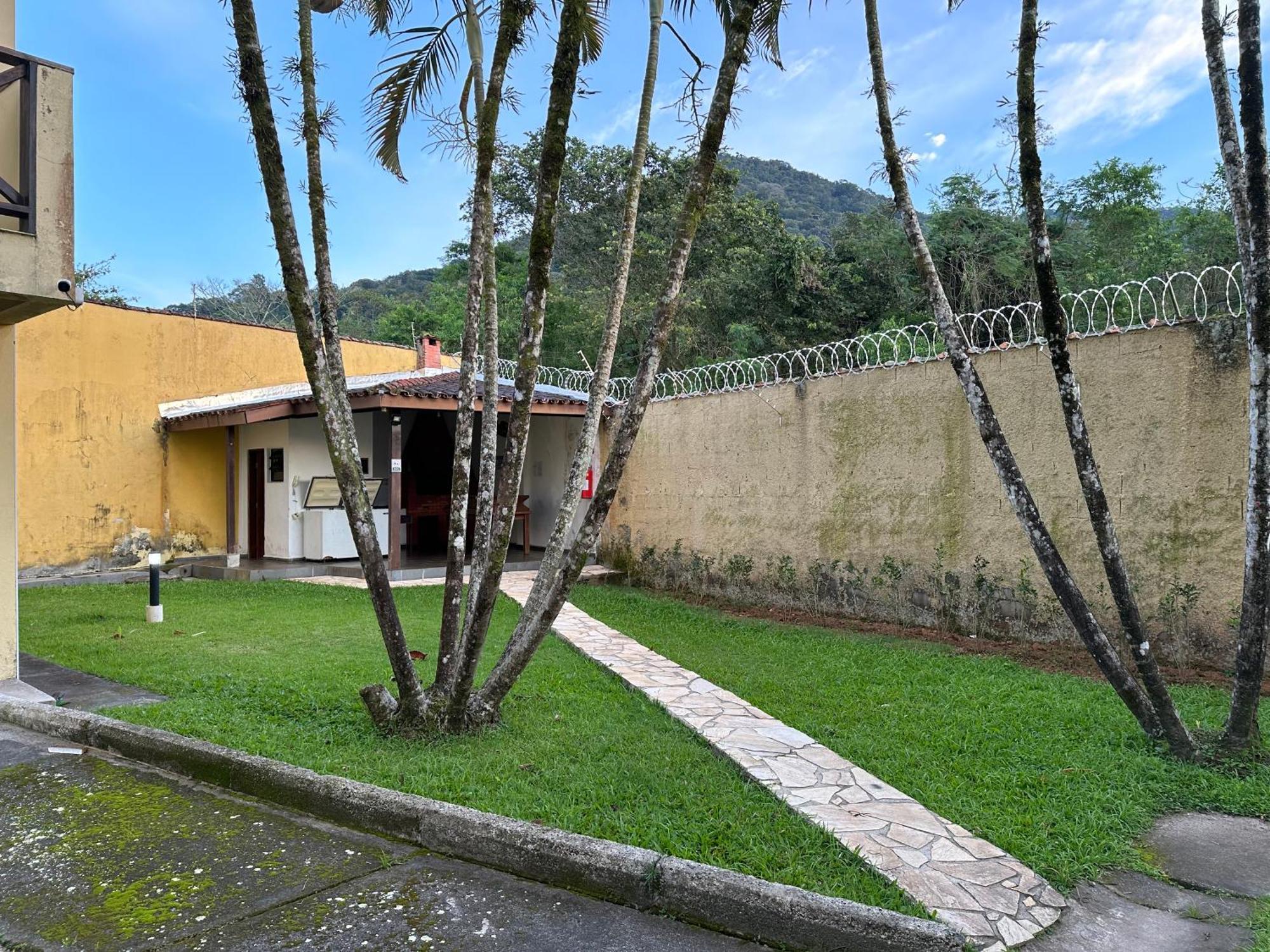 Triplex Piscina Churrasqueira Lava E Seca Wi-Fi E 2 Tvs Em Condominio Com 90M2 No Centro De Убатуба Екстериор снимка